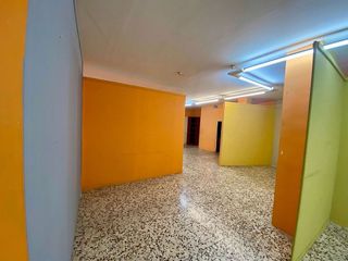 Local comercial en venta en Universidad en Ciudad Real