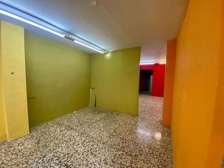 Local comercial en venta en Universidad en Ciudad Real