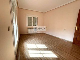 Casa pareada en venta en Tomelloso