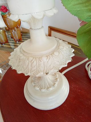 Lámpara de mesa chic beige