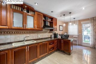 Chalet en venta en Pajaritos - Plaza de Toros en Granada