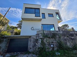 Chalet en venta en Vilaboa
