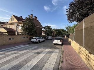 Casa adosada en venta en Loeches