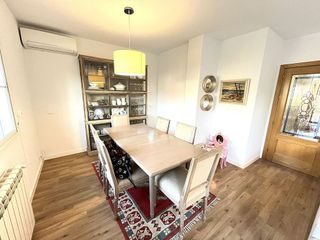 Casa adosada en venta en Loeches