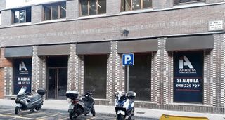 Local comercial en alquiler en Ensanche en Pamplona