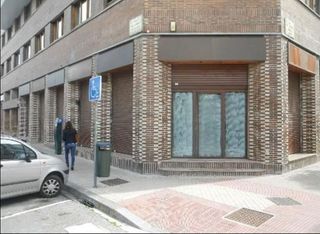 Local comercial en alquiler en Ensanche en Pamplona