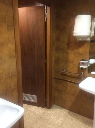 Local comercial en alquiler en Ensanche en Pamplona