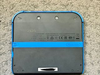 Nintendo 2DS Negra y Azul 