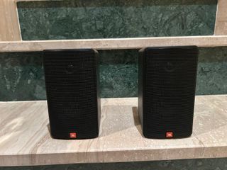 Monitores JBL 200 Sat