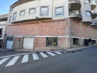 Local comercial en venta en Mengíbar