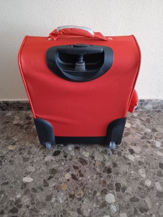 Maleta de viaje roja nueva