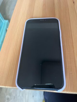 iPhone XR 128GB + Carcasa y Cargador