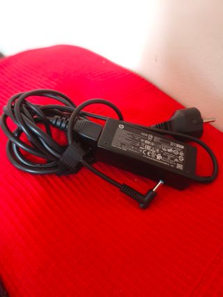 Cargador HP 45W Clavija Azul