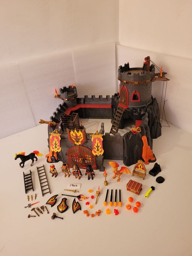 Fortaleza De Los Bandidos De Burnham De Playmobil Playmobil