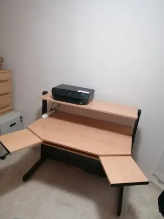 Escritorio grande madera y metal