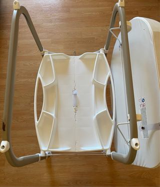 Cambiador de bebé con osito y luna