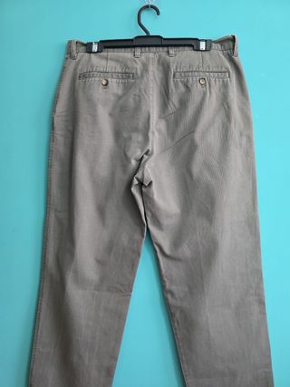 PANTALONES CHINOS DE HOMBRE. TALÑA 44. DOCAYRO 
