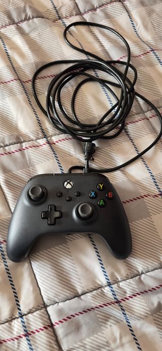 Mando Xbox con cable negro