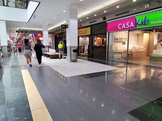 Local comercial en alquiler en Zona Industrial en Barbera del Vallès