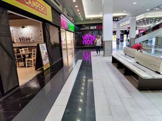 Local comercial en alquiler en Zona Industrial en Barbera del Vallès