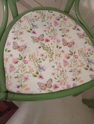 Conjunto Muebles Verdes: Silla, Mesita y Galán