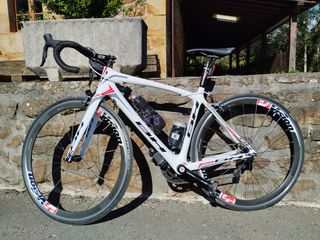 Bicicleta de carretera BH Prisma Ultegra Di2 