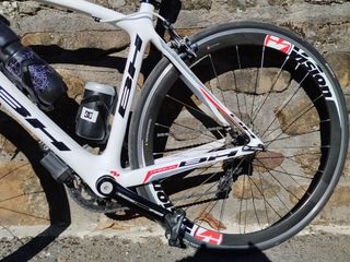 Bicicleta de carretera BH Prisma Ultegra Di2 
