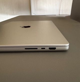 MacBook Pro 16 2021 M1 Pro argento