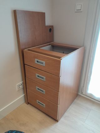 Escritorio madera con cajonera
