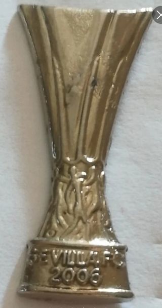 Lote Pins Sevilla FC Trofeos y Estadio