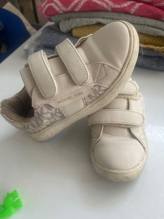 Zapatillas Michael Kors niña blancas y doradas 30