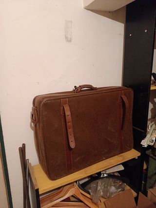 Maleta vintage de cuero marrón