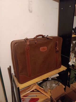 Maleta vintage de cuero marrón