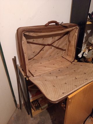 Maleta vintage de cuero marrón