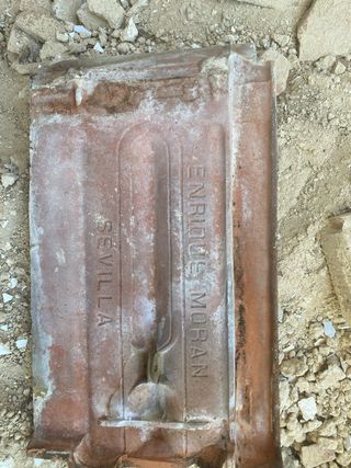 Teja cerámica antigua ENRIQUE MORAN SEVILLA