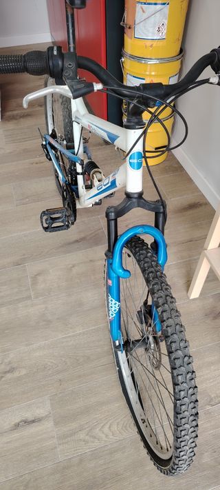 Bicicleta Montaña doble Suspension