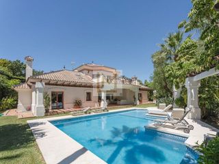 Chalet en alquiler en Los Naranjos - Las Brisas en Marbella