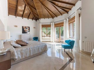 Chalet en alquiler en Los Naranjos - Las Brisas en Marbella