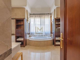 Chalet en alquiler en Los Naranjos - Las Brisas en Marbella