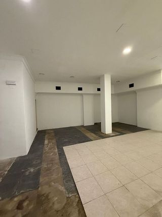 Local comercial en alquiler en Ensanche - Sar en Santiago de Compostela