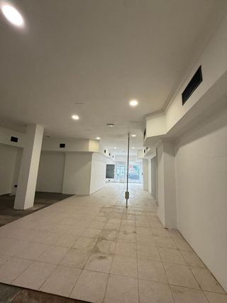 Local comercial en alquiler en Ensanche - Sar en Santiago de Compostela