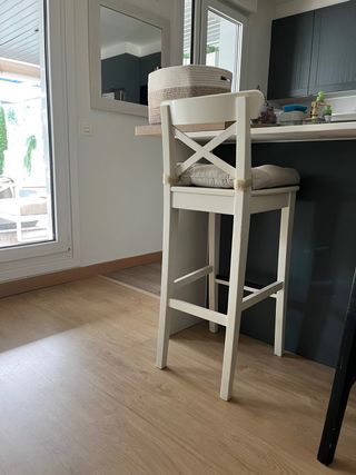Taburete Alto/ Silla Ingolf Ikea blanco
