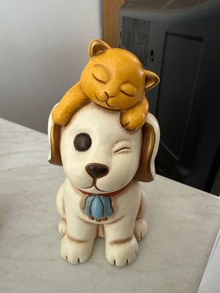 Cagnolino e gatto Thun in ceramica