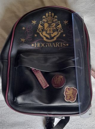 Mochila Hogwarts Negra y Dorada 
