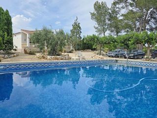 Chalet en venta en Benigánim