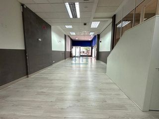 Local comercial en alquiler en Centro en Ourense