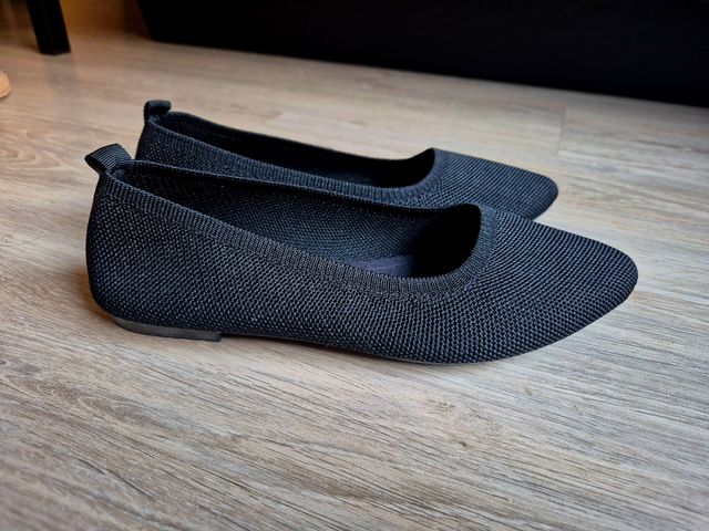 Zapatos planos negros French Connection