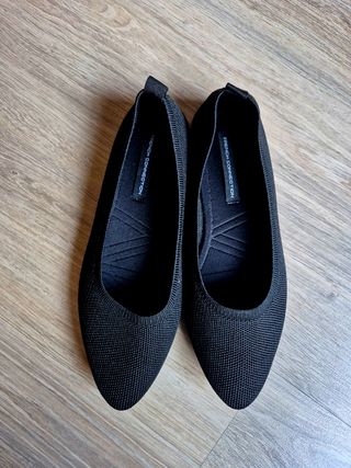 Zapatos planos negros French Connection