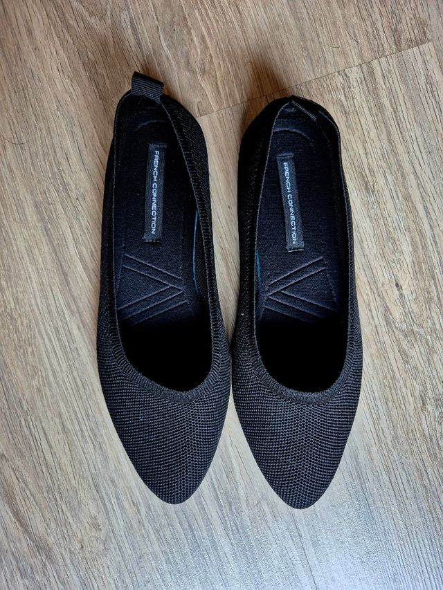 Zapatos planos negros French Connection