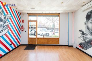 Local comercial en venta en Polígono Cartuja – La Paz en Granada